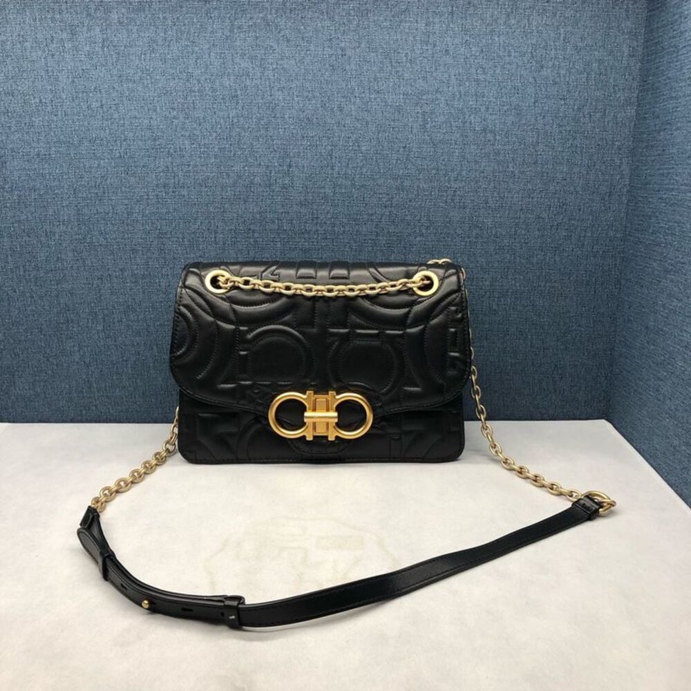 Ferragamo Women Pre-Loved Bag Very Good Condition